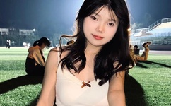 没带罩子被校霸C了一节课作文